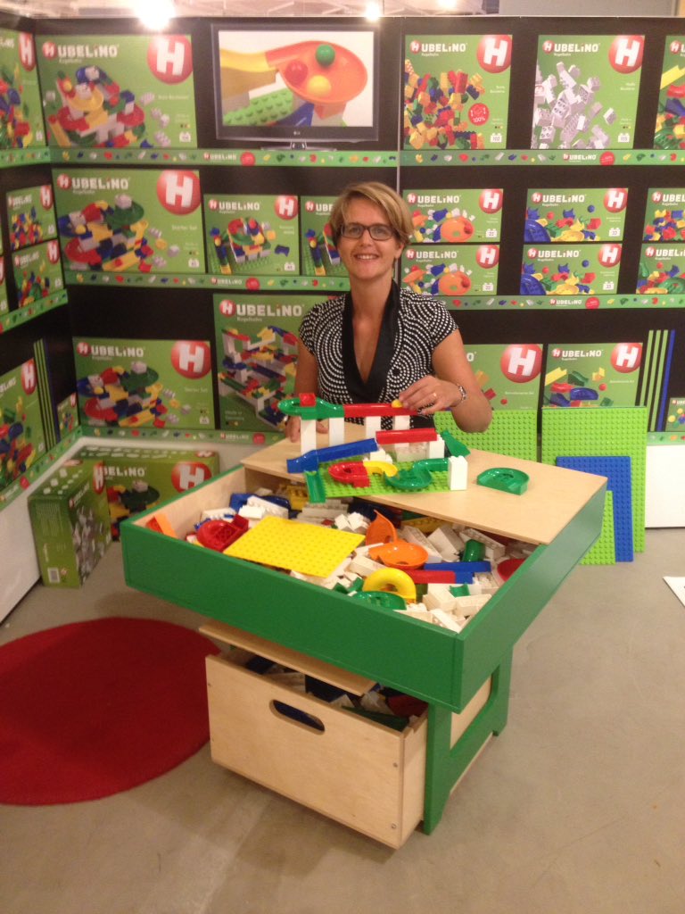 LEGIO_tafel's tweet photo. Nieuwe trend slaat aan op de Trade Mart Utrecht https://t.co/4NiLtcLDRj https://t.co/MW1c2xemOW