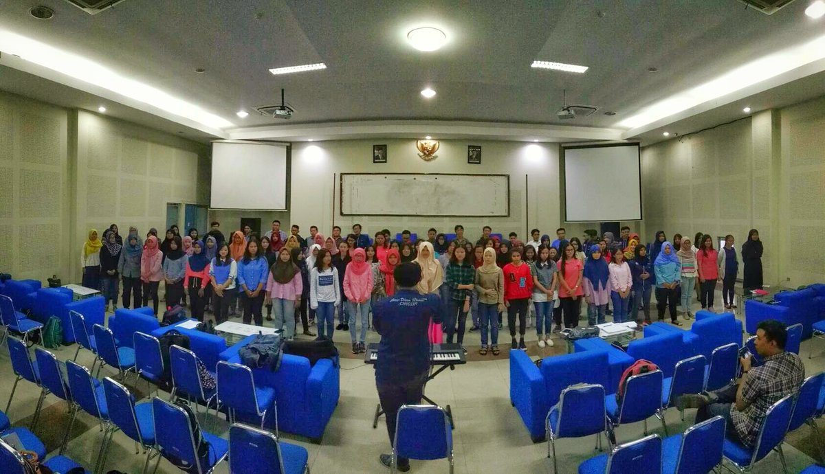 [Live Report] Sedang berlangsung Briefing and Simulation untuk adik-adik calon anggota baru PSM Gita Dian Nuswa :)