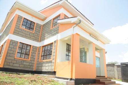 johnstonevusena's tweet image. Someone’s sitting in the shade today because someone planted a tree a long time ago. #NdataniPlotNaKilimo