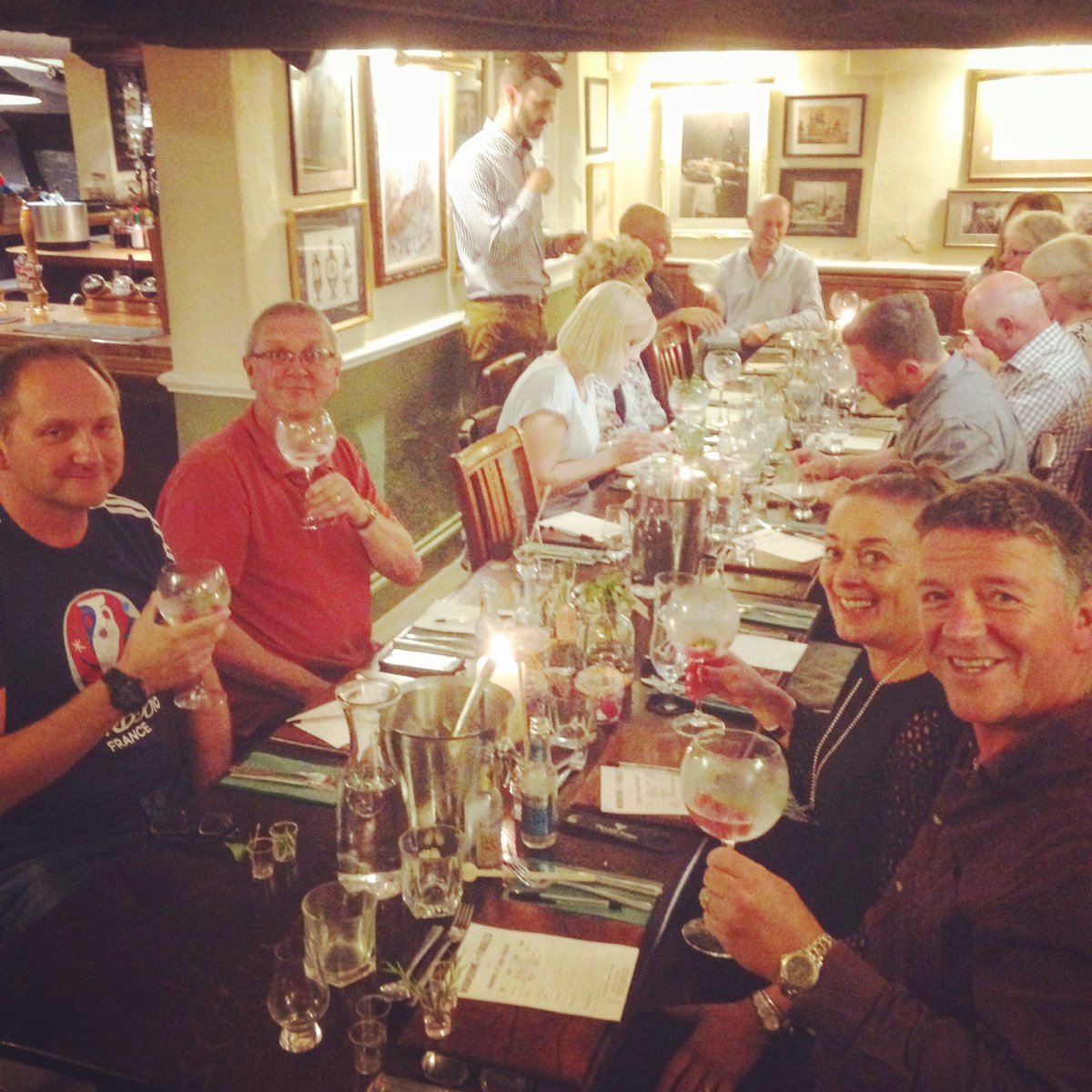 woodbridge_pub's tweet photo. Our first ever gin evening went down a treat! A huge thank you to Philippa from @moonandfugg for hosting! https://t.co/jd2AF7MsVZ