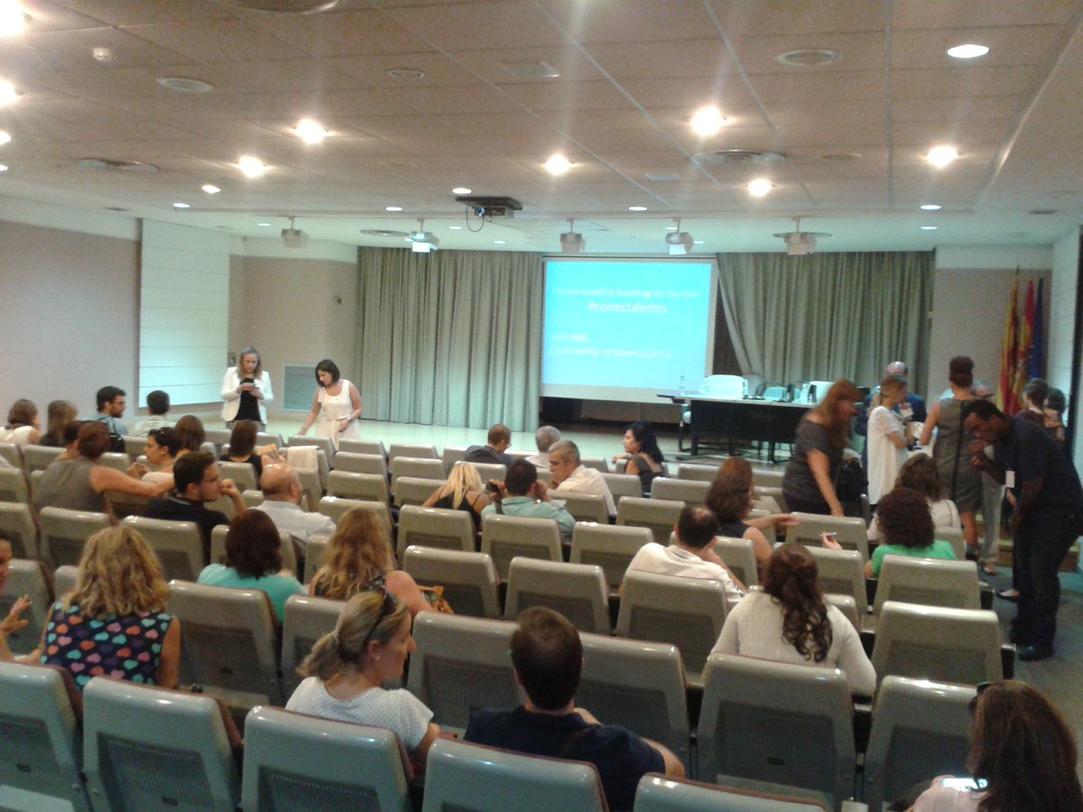 sergioibanez's tweet photo. Empieza #conectalento @Lanzadera_ZGZ con @Implaser @carlagdelah @WALQAPT @grupoPiquer @maliebana en @IAJota https://t.co/f1tZ4koaoc