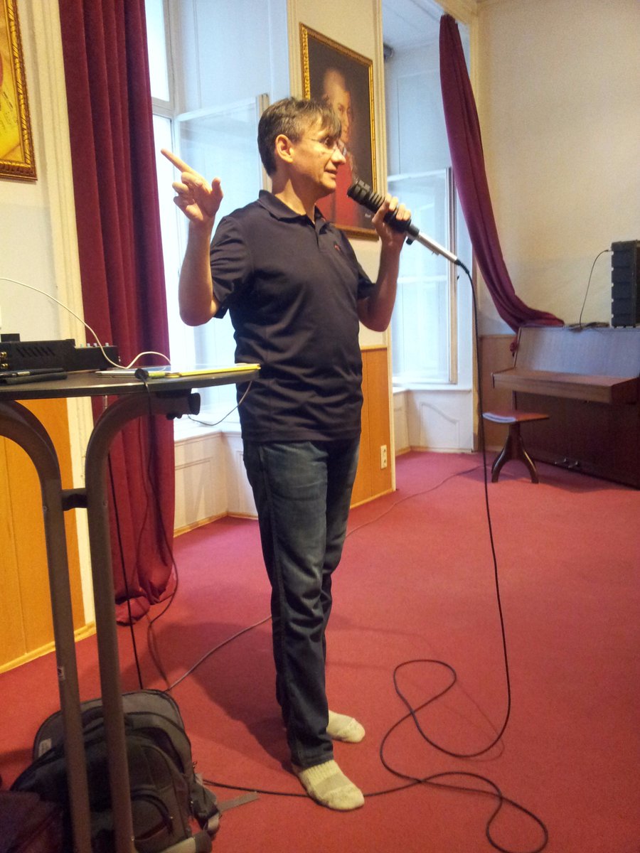 SquareVienna's tweet image. Glückwunsch! Unser Caller Jirka feiert heute Geburtstag.-Congrats! It's the birthday of our Caller Jirka today.