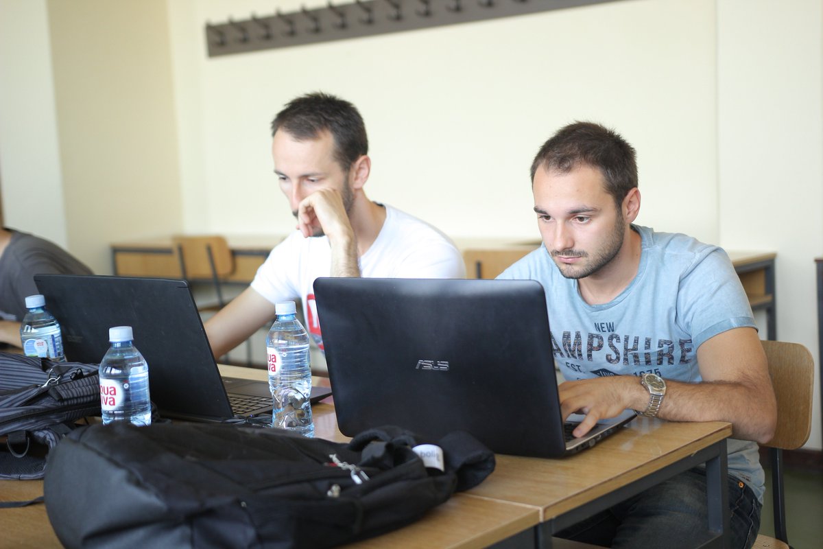 codecraft2016's tweet image. Takmičarski deo je već počeo... Želimo takmičarima puno sreće.
#CodeCraft