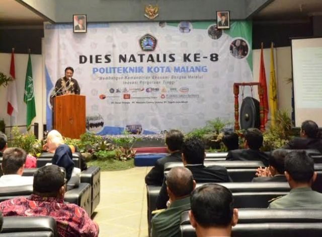 FPJatim's tweet photo. Pendidikan Vokasi Penting di Era Globalisasi - https://t.co/ekEdXTa3vz https://t.co/ZMocY1F0IA