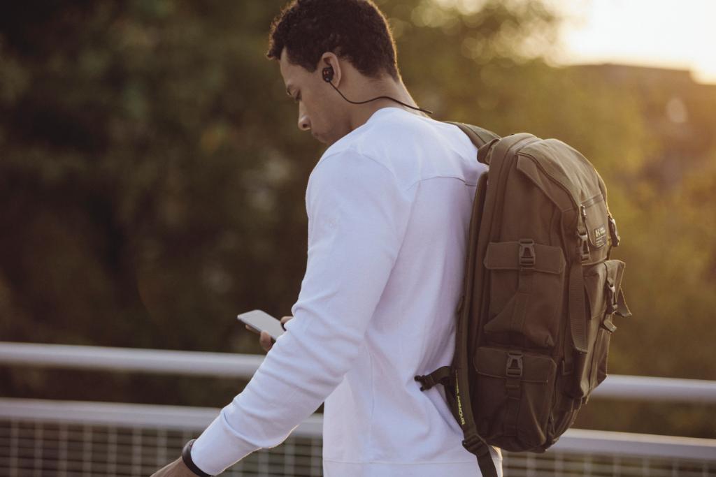 htc_es's tweet photo. Vuelve a la rutina, pero de la mejor manera con #UAHealthbox,sé el dueño de tu día. https://t.co/83CEya2zGJ https://t.co/Y54fsYynzF