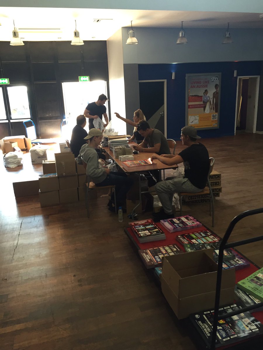 EP_Reading's tweet image. #ReadingFreshers bag packing has begun! Lots of goodies for you Freshers! Get tickets now entourageproject.co.uk