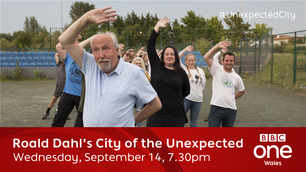 👤6,000 people
👴🏻40 bald men
🎩13 magicians
🐭…and a mouse

#RoaldDahl100: A gloriumptious look behind the scenes