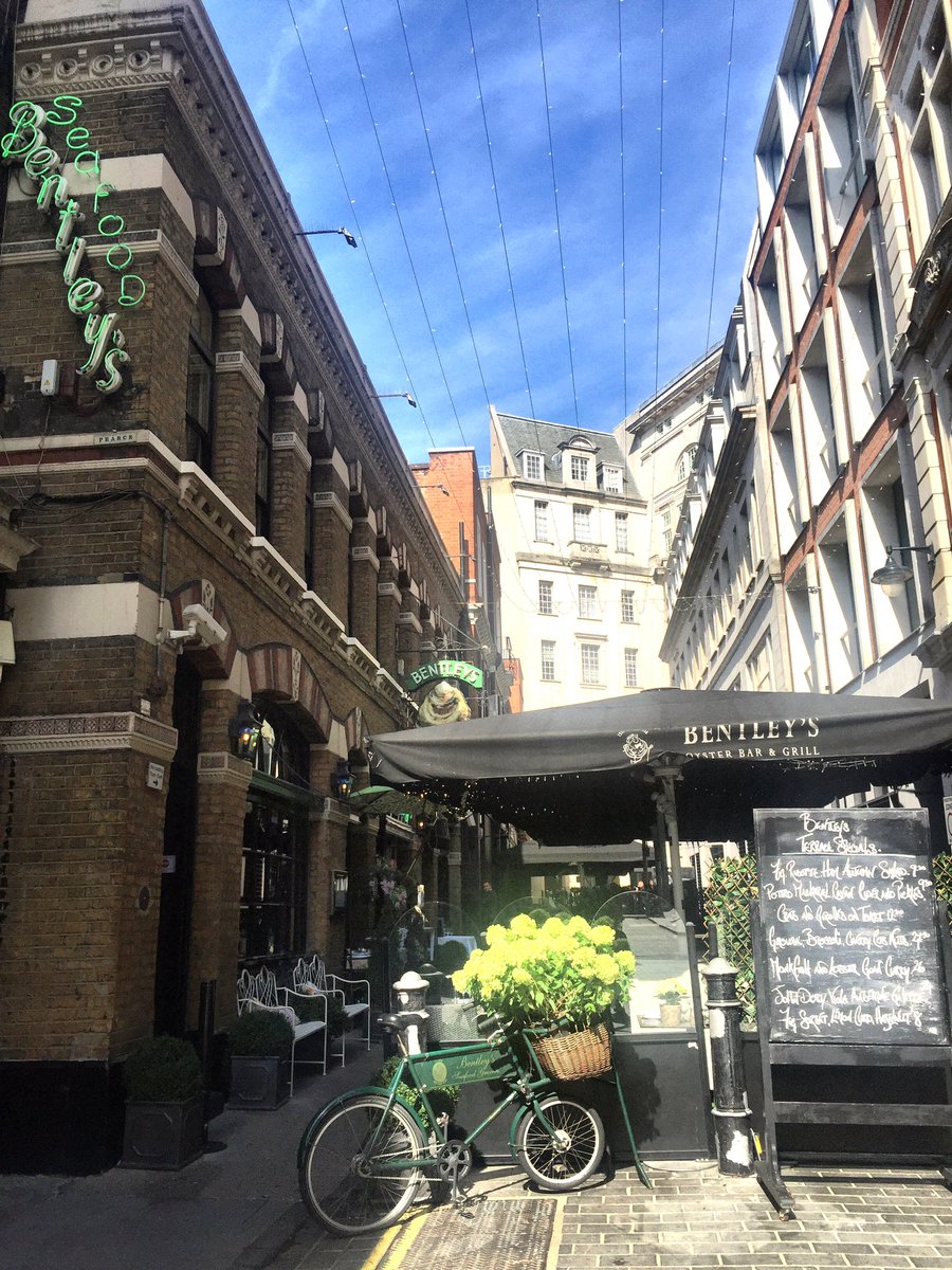 Bentley's Oyster Bar tweet media