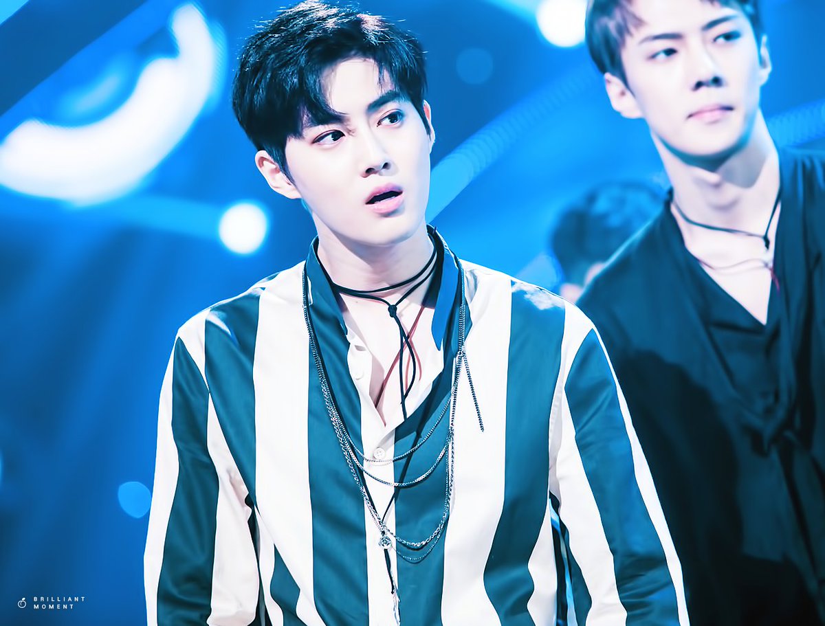 aumsaitar's tweet photo. มาแจกความสดใสครับ😋 #SUHO https://t.co/xXGxcF2Bgh