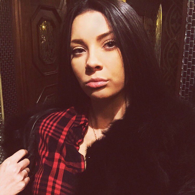 ShoemakeTamiko's tweet photo. #девушки #снег Забей на кризис и погоду — зарабатывай в Сети!  https://t.co/CYO4sh43bU https://t.co/5XVh1LfP8t