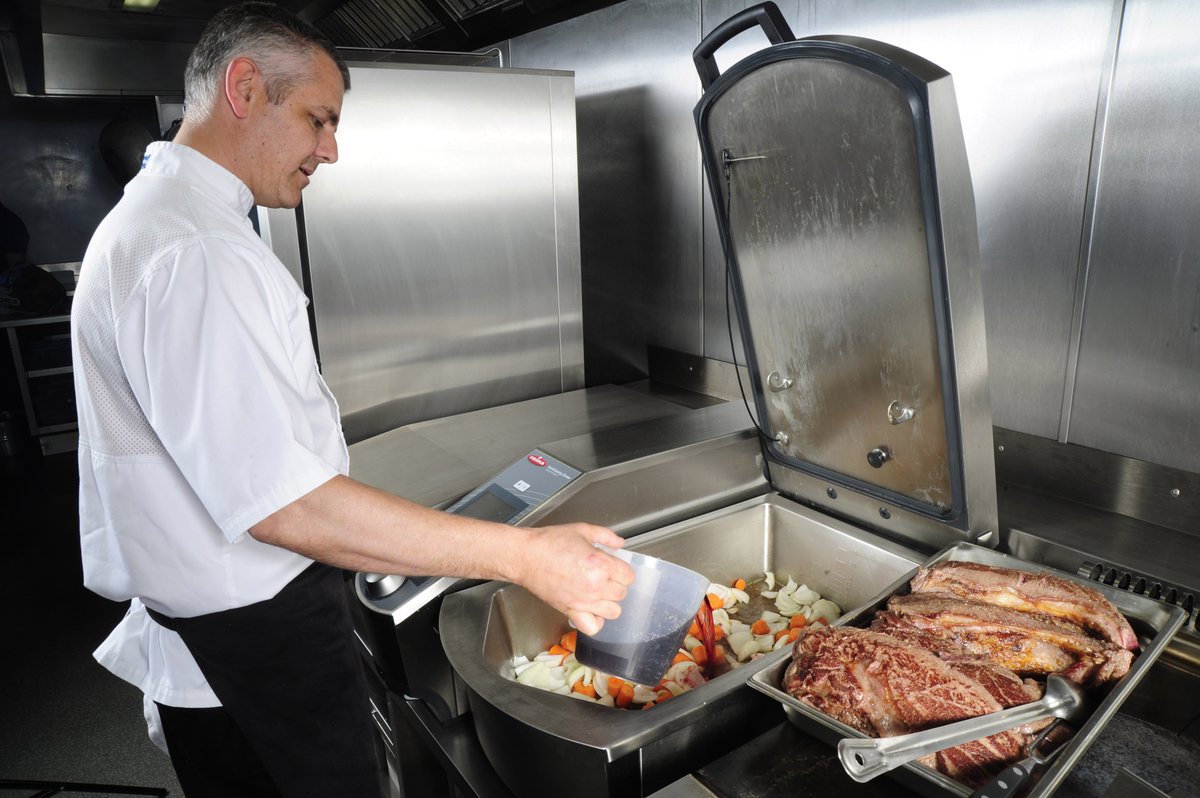 FRIMAUK's tweet photo. Going large at Bertie’s https://t.co/66r1G5aTwU #catering #cooking #multifunctionalcooking https://t.co/7zJbDPXm0O