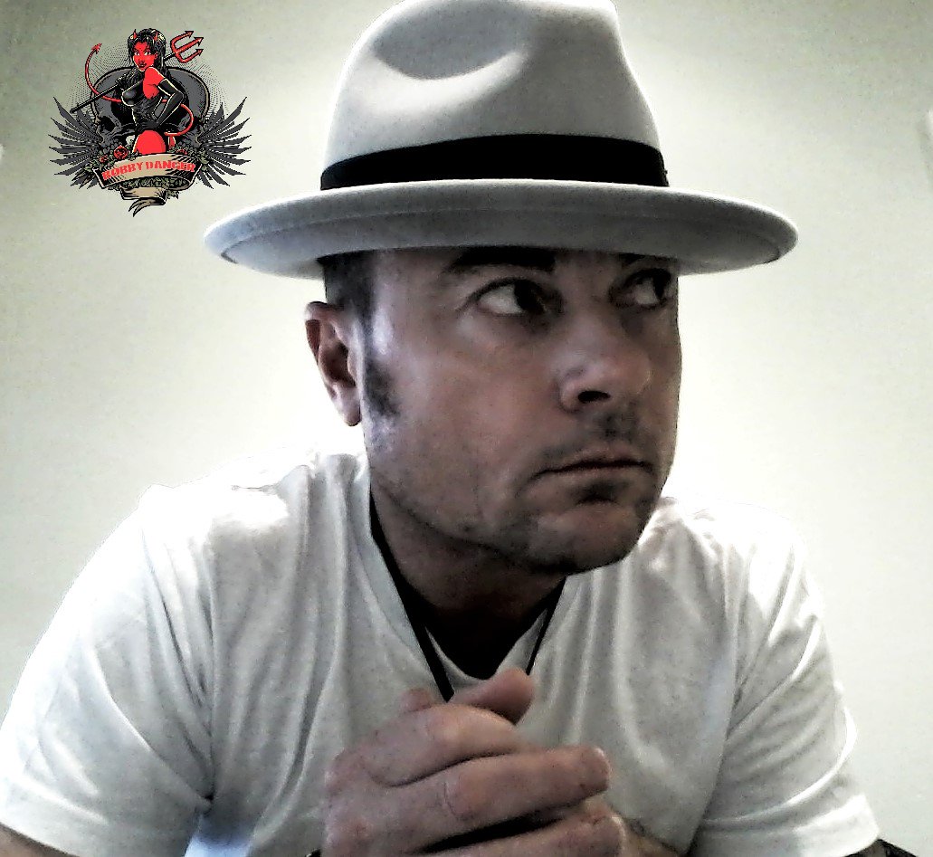 bobbydanger3's tweet photo. #bobbydanger #fedora #GorrinBros #indieartist #music @IndependentEar #ozmusic https://t.co/pzxqAWal3F