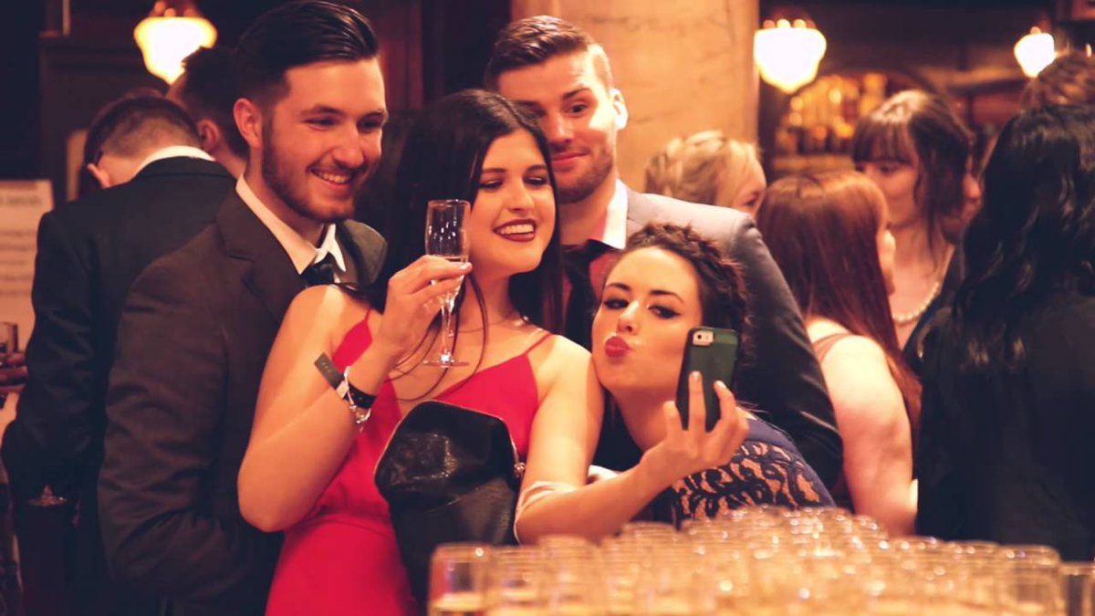 @AF_soc <a href="/DCUSU/">DCU Students' Union</a> <a href="/DCUStyle/">DCU Style</a> @DublinCityUni  throwback to the amazing A&amp;F Ball last April!! goo.gl/cy6fl2