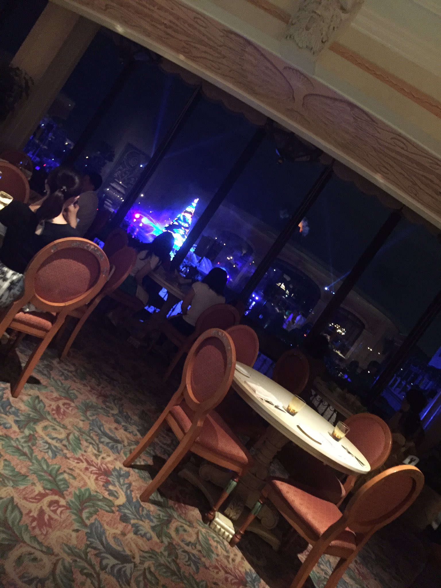 Noy 陸と海でニック ジュディした後海でsw Ep2の結婚式アナキン パドメやりました ベッラヴィスタでファンタ観ながら休憩中 これからオチェでご飯 Noy 陸と海でニック ジュディした後海でsw Ep2の結婚式アナキン パドメやりました ベッラヴィスタでファンタ観ながら休憩中 これからオチェでご飯
