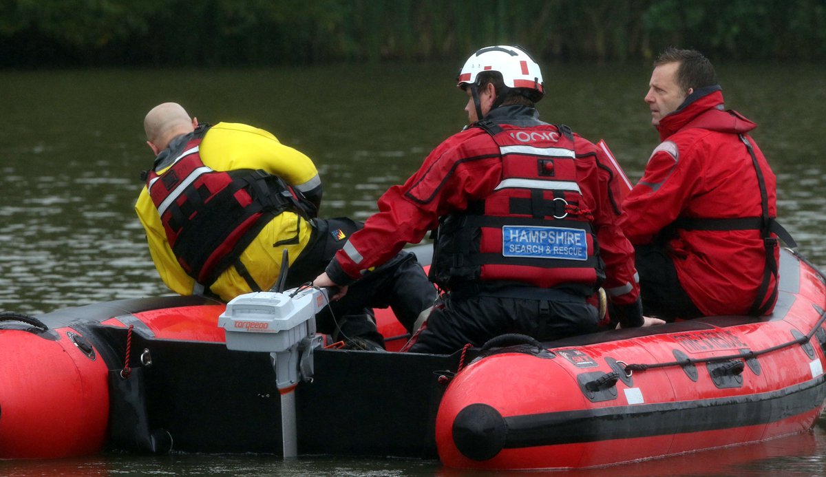 _ukro's tweet photo. Some of the Action out on the Water of #2016ukro held @Hants_fire @UKROChair @SITinflatables https://t.co/47tS5n8mBU