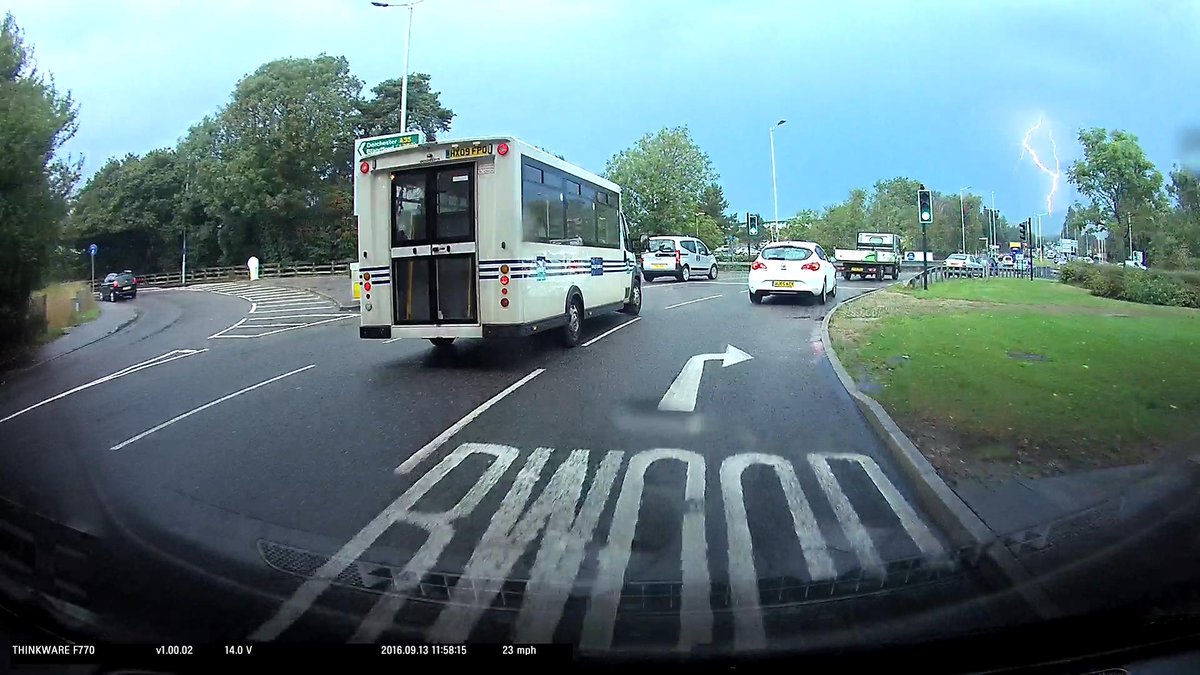 Advanced_incar's tweet photo. Wowzers!! Lightning caught on our of our @Thinkware DashCams! @Bournemouthecho 

https://t.co/Sa22YwlUtx https://t.co/z32NRaFY5Q