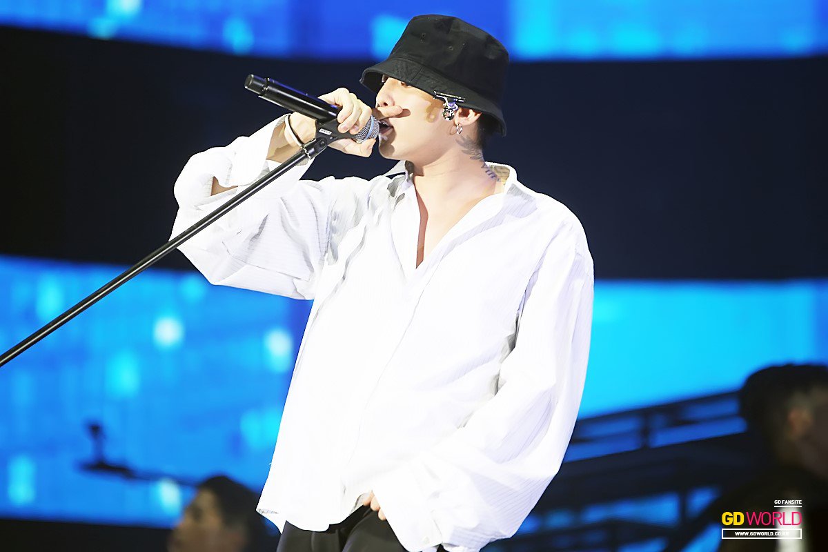 즐거운 
추석 되세요 😗😗

#GD #권지용 #GDWORLD