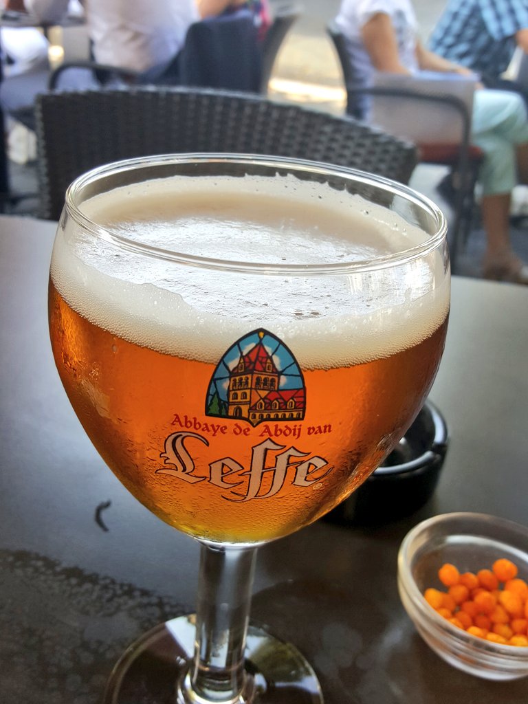 sr_webdesign's tweet image. Inspiratie en krachten opdoen tijdens deze warme dagen #webdesign #newwebsite #leffe #terrasjestijd
