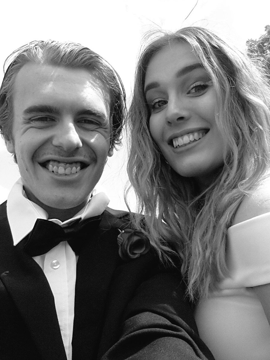 bradderzzpriv98's tweet photo. Can't believe our Freya is all grown up and leaving tomorrow. Seems like all that counselling did the trick 😄🙌❤️ https://t.co/Ht4xQmcAtG