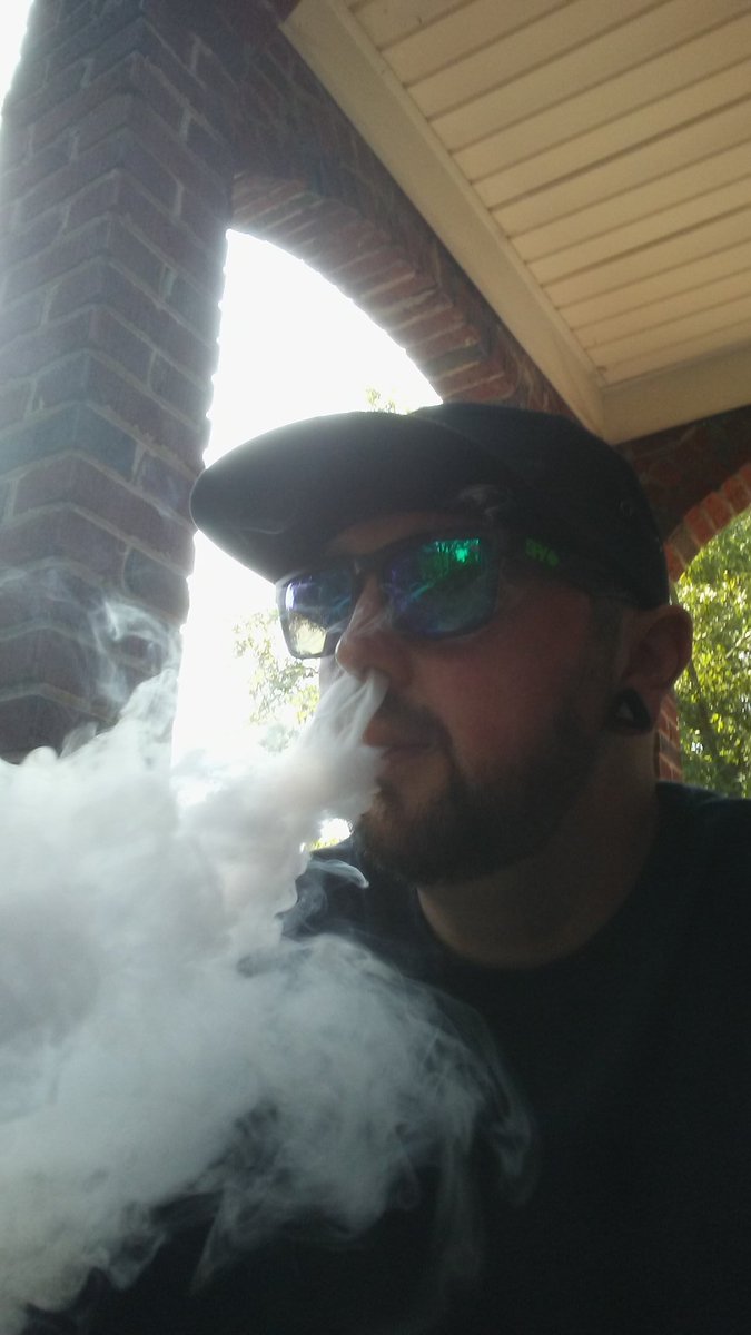_SWEET_DREAMS's tweet photo. #cloudporn #ejuice #cod #vapefamily #vapemodels #vape #vapelife #mod #subohm #mecmod #vapenation #coilporn #vapeporn https://t.co/vW4xZLHiRY