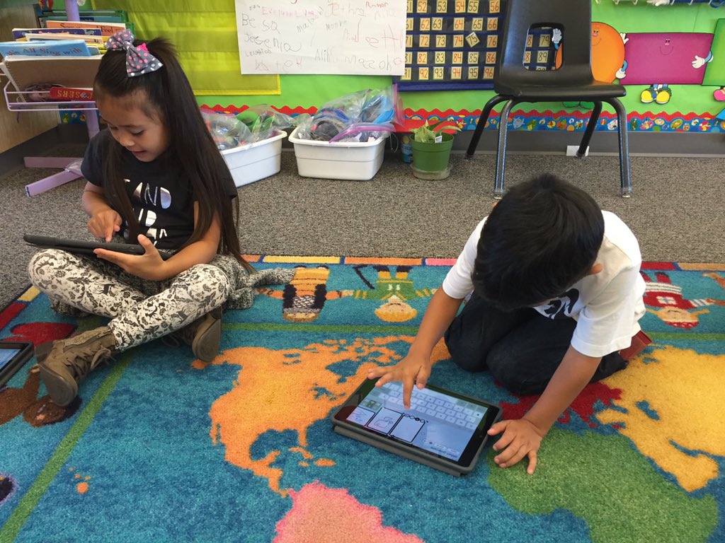 WeisenbergerT's tweet photo. Using Popplet to show things that start with the letter "T". @Rosalunascal1 #lombardibears https://t.co/V7KATC1tlv