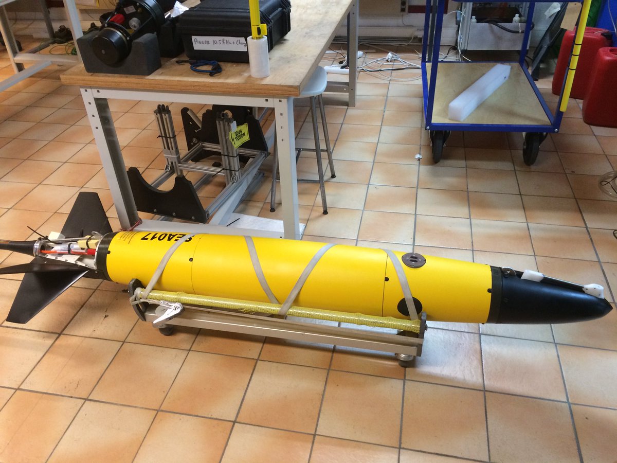 fm_lambert's tweet photo. Visite #Alseamar leader drone sous-marin : une révolution dans connaissance des fonds marins
C'est ici à #Meyreuil https://t.co/TBUscLtSKd