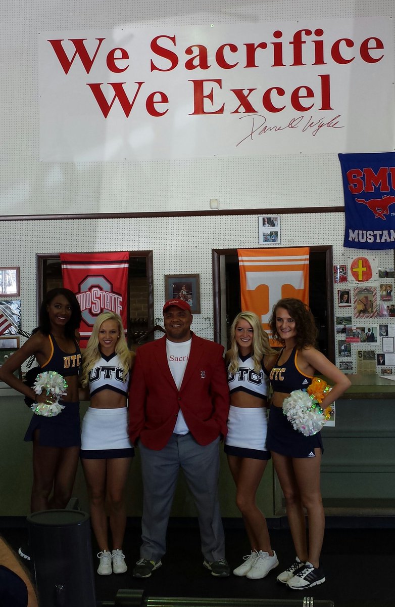 DarrellWyke75's tweet image. Always got love for the UTC MOCS. #4and balling.