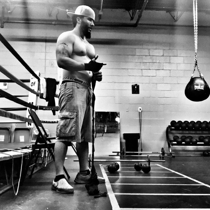 Boxerman0's tweet image. ✨😄Makemesmile.Come chat with #liveme~#Sports Boxerman’s #onairnow~ liveme.com/media/play/?vi…