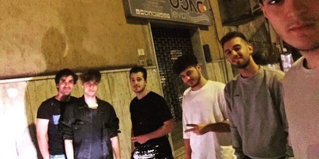 urbanersaf's tweet photo. Sia mai che Alè si riprenda tutta la faccia, eh.

E notate Gennà https://t.co/6m3g56H4en