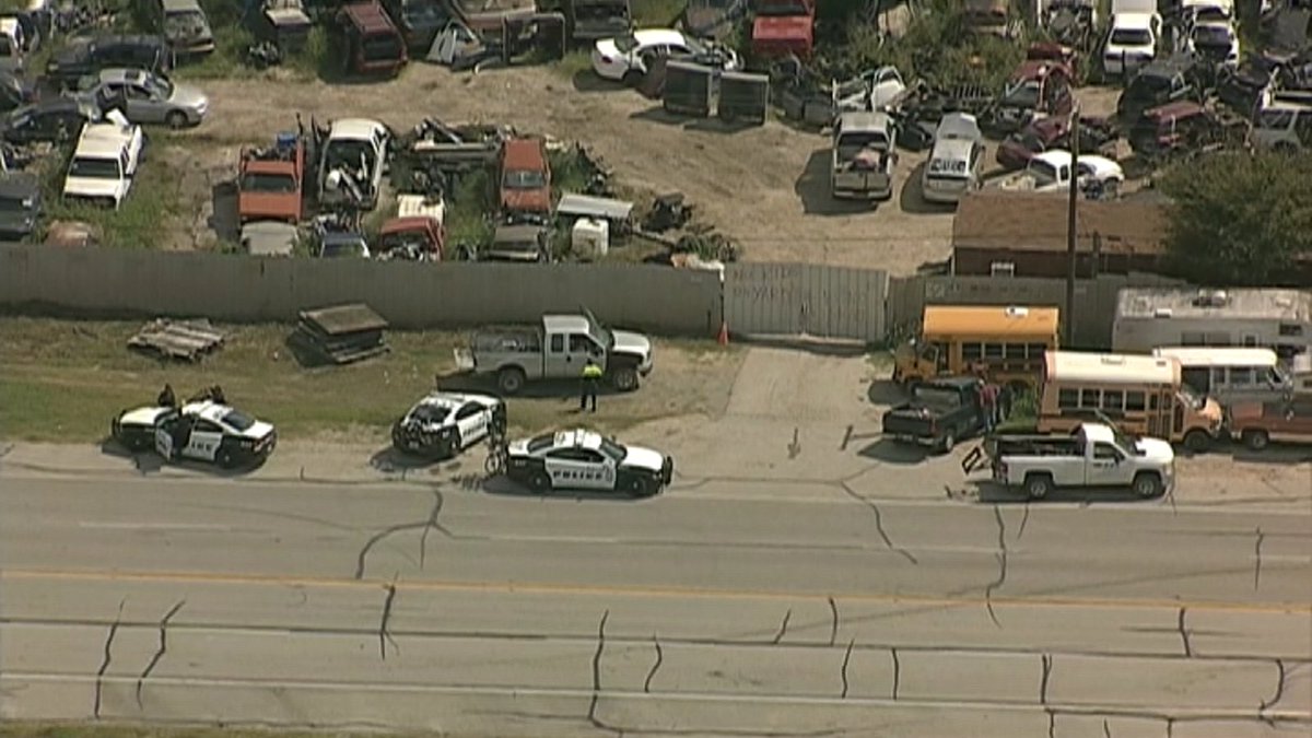 Police continue to search for theft suspect who fired shots at Seagoville officers this AM