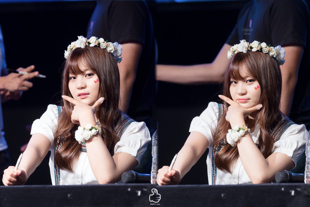 980819_com's tweet photo. [160820] #여자친구(#GFRIEND) The 1st Album [LOL] 발매기념 #대전 #팬사인회 #엄지 #직찍 18pics

https://t.co/0sbzsRkEX6
. https://t.co/WmMn21B2YB