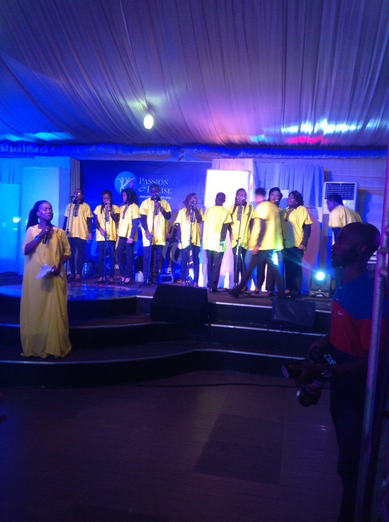 passion_praise's tweet photo. Song: I'm no longer a slave to fear, I'm a child of God! #Overflow2016 https://t.co/4ukhf9oyfy