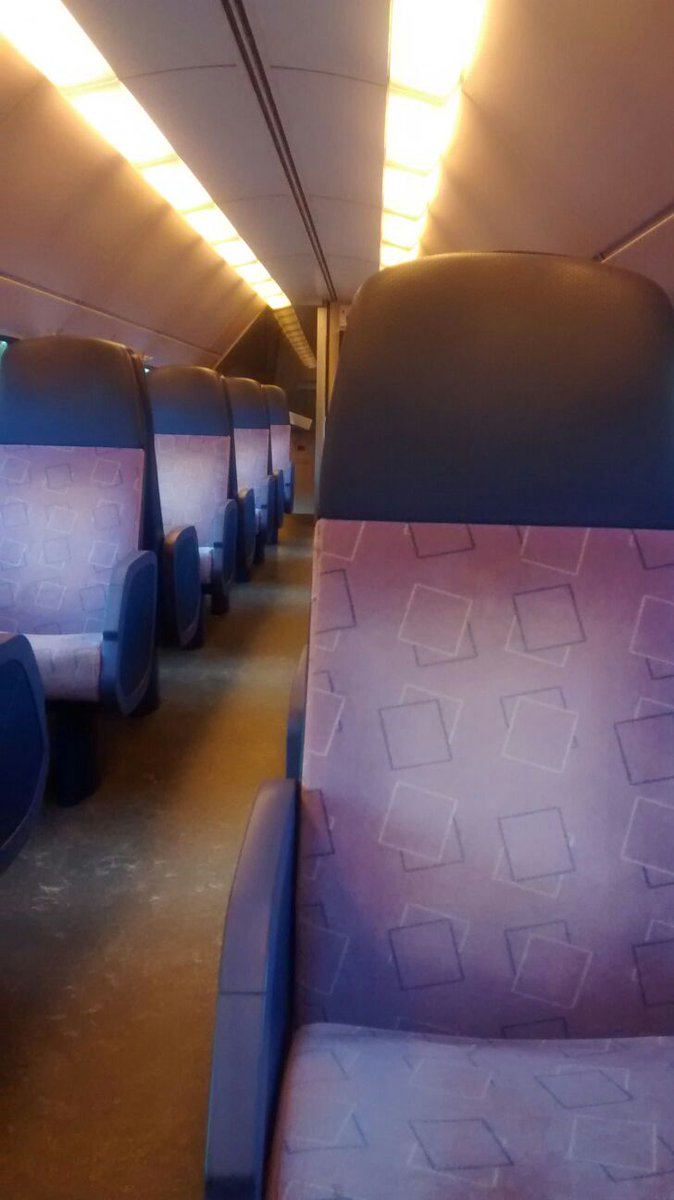 NPlantinga's tweet photo. De enige naast @NS_online die geen tropenrooster had... https://t.co/EAZ5W7hmaD