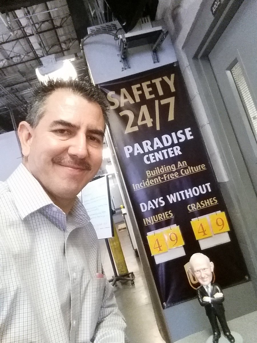 Paradise_Center's tweet photo. Paradise got their little Jim. Now he can see the action up close and personal. Thanks @SouthCalUPSers. https://t.co/hrVCVBJrBD