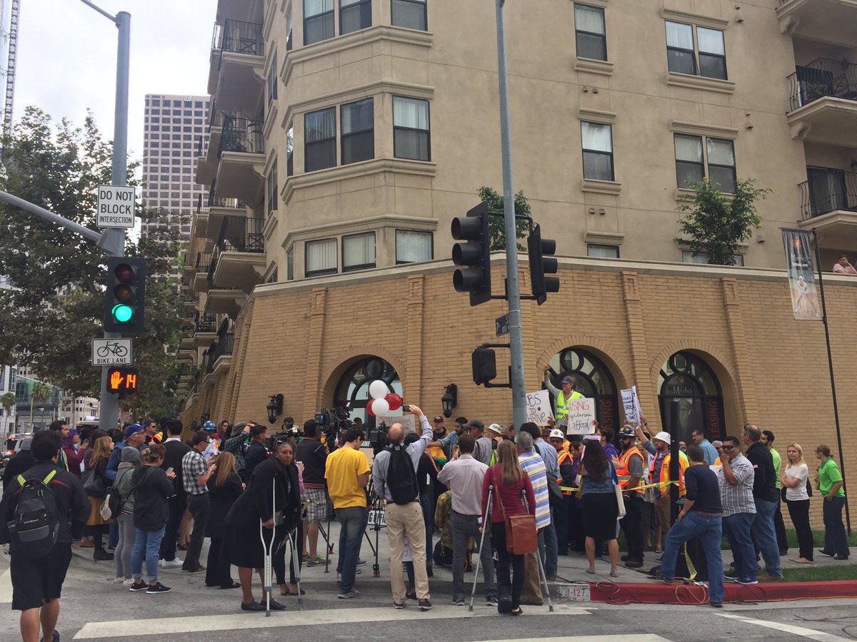 kiwa4justice's tweet photo. Happening now! @All4Transit #YesOnJJJ #BuildBetterLA #affordablehousing #goodjobs https://t.co/SeRUc8RePj