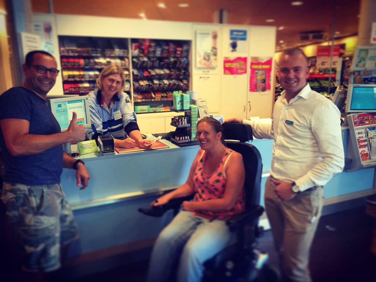 De eerste 320 flessen zijn door <a href="/itoopleidingen/">Ito opleidingen</a> en TLECopleidingen gedoneerd aan Team Marieke <a href="/TourduALS/">Tour du ALS</a> #Tourduals