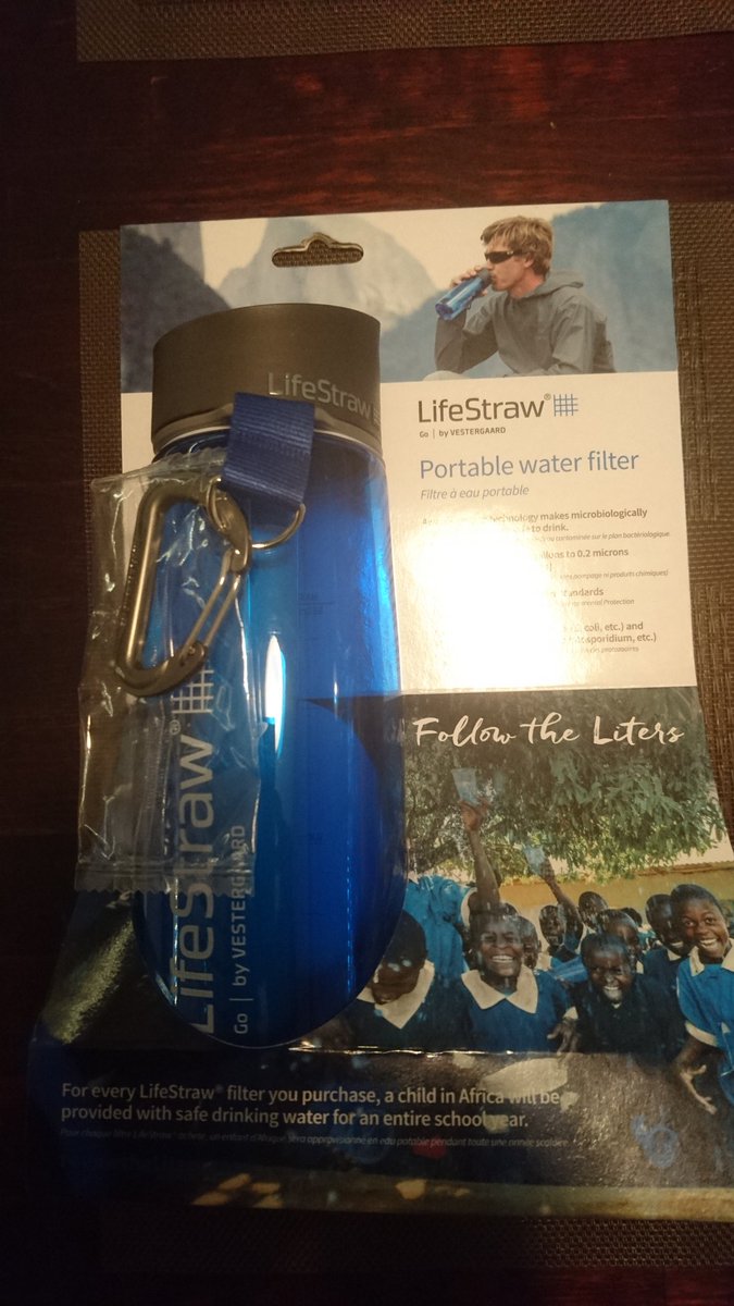 JaniTHeinonen's tweet photo. Tämmönen #LifestrawGo-hankinta tänään, viikonlopun #packraft-miittiin käyttöön. #lifestraw #retkeily #vedenpuhdistus https://t.co/5XPJm4BeT6