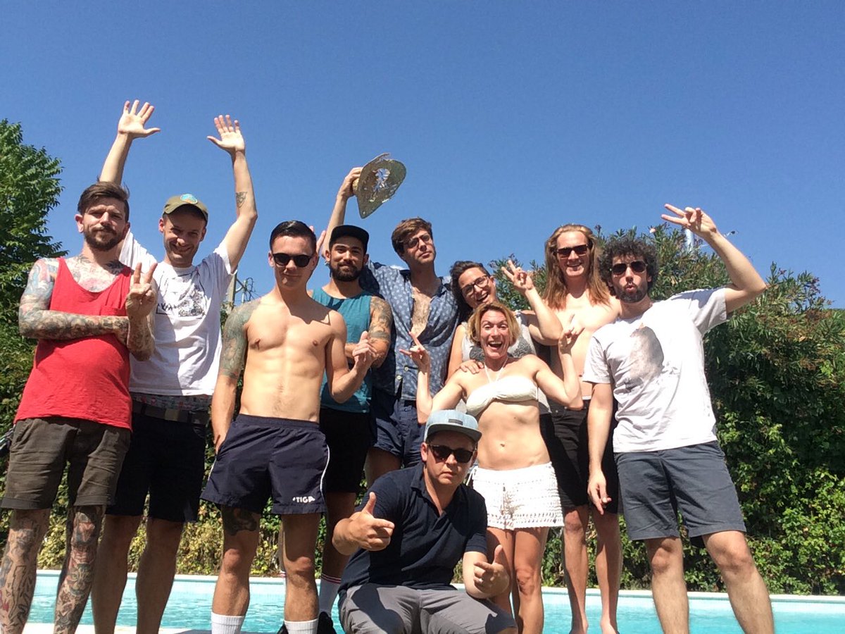 crowsanwraband's tweet photo. Big love to Bitpart for being awesome company and such a sick band! And to Tucker for all his driving and help! https://t.co/JfVqmxPibS