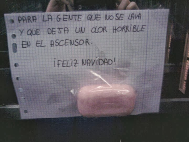 Coesservi's tweet photo. Cuando uno de tus #vecinos viene de trabajar y coge el ascensor
#FelizMartes #AFColegiados #humorvecinal #AAFF https://t.co/40W8RSnwEN