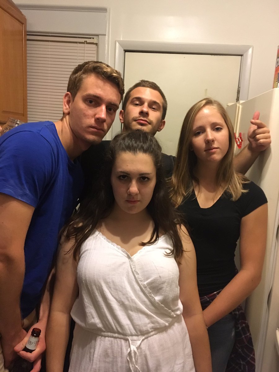 gfschae's tweet photo. HAPPY BIRTHDAY MITCH!!! Have a fantastic day, u deserve it #goodmac π―π @MitchVog https://t.co/fl2Mctm0Cx