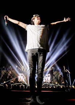 Real_MrsNiall's tweet photo. #HappyBirthdayNiallHoran
All the love XxOo https://t.co/rWnstFmst7