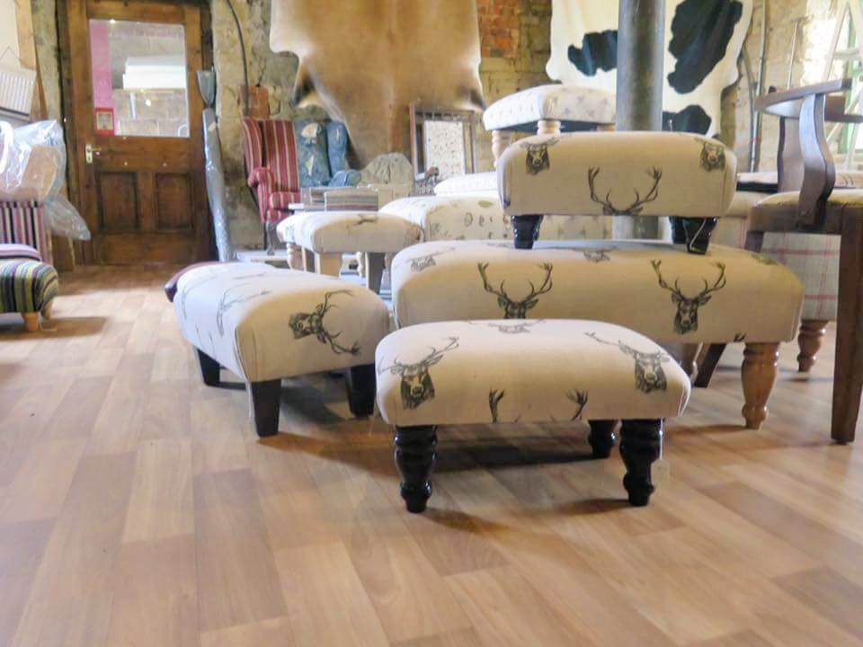 Beaut_lifeUK's tweet photo. ❤ these stag design footstools! 😍 Find them here @JLP_ltd >>> https://t.co/lNe0ibNzzJ
#AutumnUpdate #Interiordesign https://t.co/QH4kzXPi3k