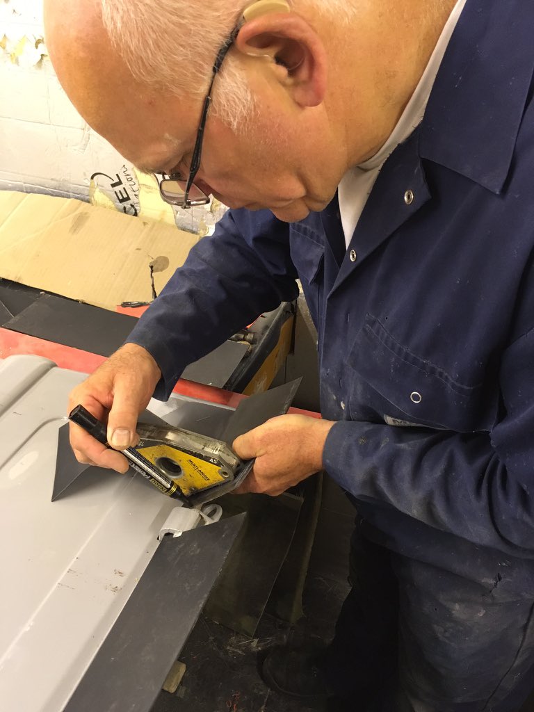 VDubZ2UK's tweet image. Time for us to get lipping up some more panels from the #VW pickup. See our #Facebook page for more. Link in bio.