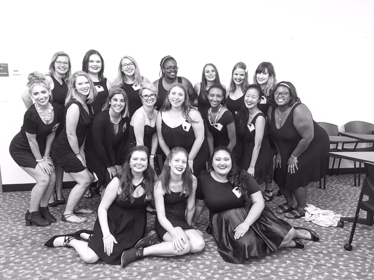 KLP_Delta's tweet photo. Looking absolutely gorgeous at Fall 2016 recruitment 💎💎 with major Breakfast at Tiffany's vibes ⭐️ https://t.co/rYa4o4aZdD