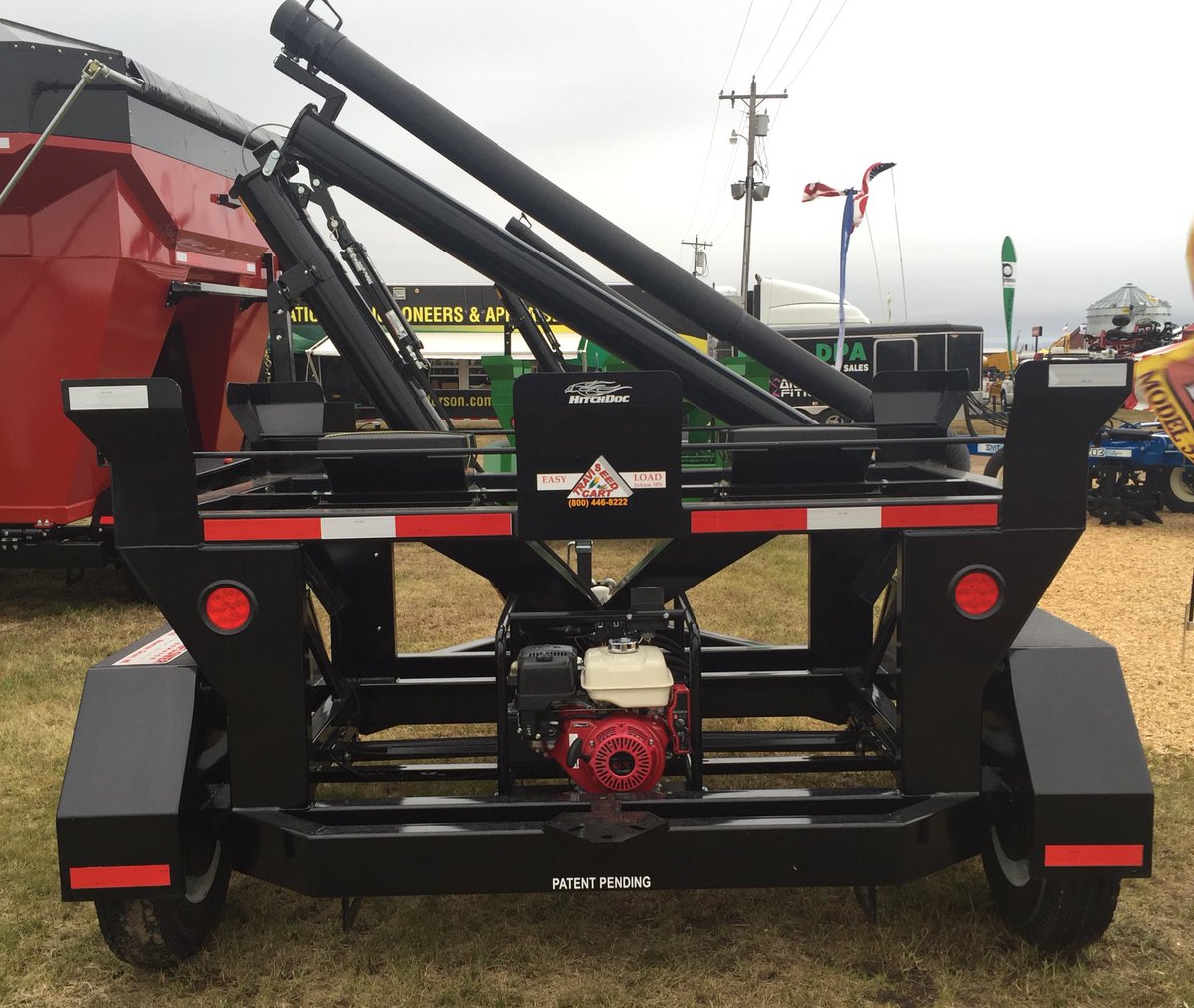 SiekerSales's tweet photo. Stop by #Hitchdoc Booth 255 to win use of HSC2000 2 Box #TravisSeedCart for #plant17 @HHDays #rt to enter #SeeRules https://t.co/WNcke3CZMS