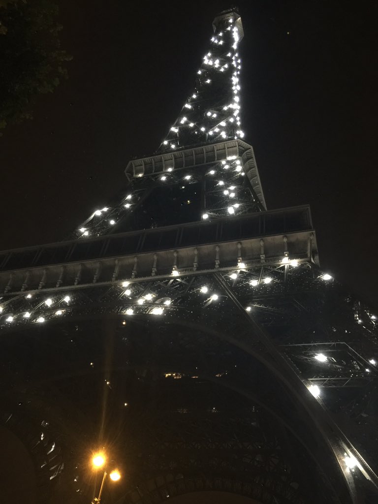 velasco_paige's tweet photo. Had an unforgettable experience in Paris this weekend 😍 #geosiena #Paris #EiffelTower #Ladurée https://t.co/Jb5VwGGiBO