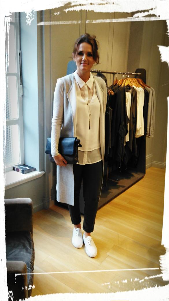 zippyzaina's tweet photo. My fabulous part timer Kelly rocking the #mintvelvet trends! #Area4HasStyle #Glam @alicegriffin94 @sarahdixon297 https://t.co/zl96J2IM2X