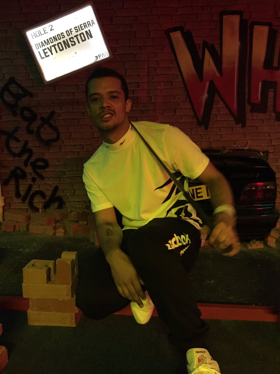 jacobanderson's tweet photo. Junkyard Golf with @RClassicsUK was wavy. #thisisclassic #classicvector Golf Squad ππ https://t.co/c0nTDjY7zt
