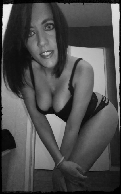 💞💋Bonne journ&eacute;e tous le monde ! Gros bisous mes ch&eacute;ris 🆒💋💞 #happy #NGOT https://t.co/H1FzJq40d3<a href="/tag/happy"class="tags"><span>#happy</span></a><a href="/tag/ngot"class="tags"><span>#ngot</span></a>