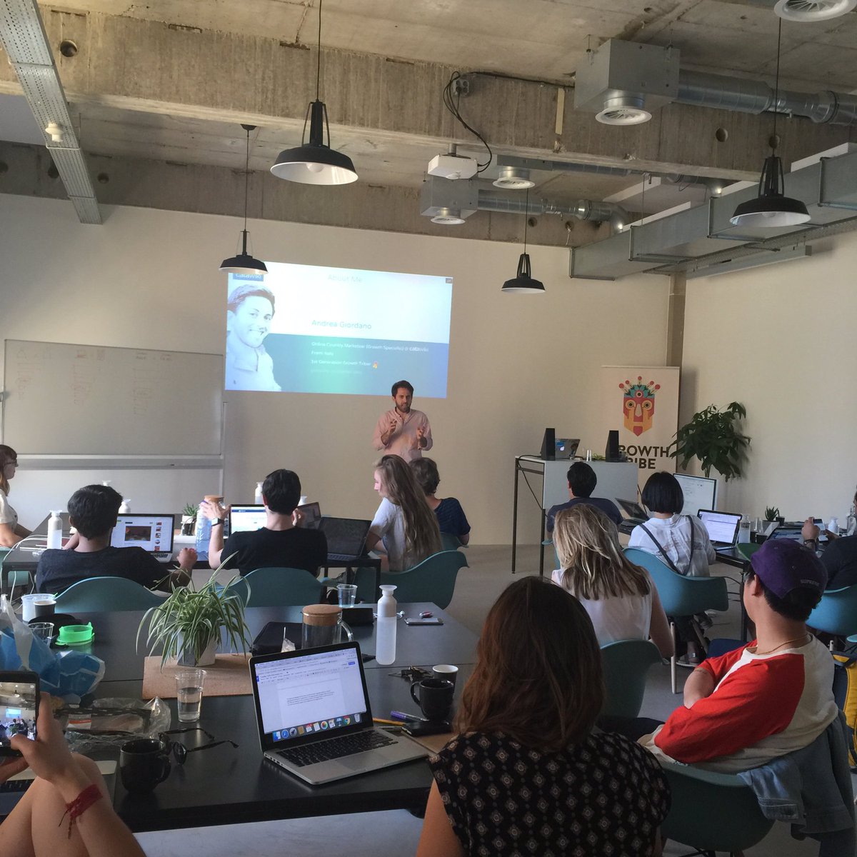 GrowthTribe's tweet photo. Alumni session is ON and @GiordanoAnd is killing it! #GrowthHacking #growthmindset #GrowthTribe https://t.co/bEmqe9pwUr